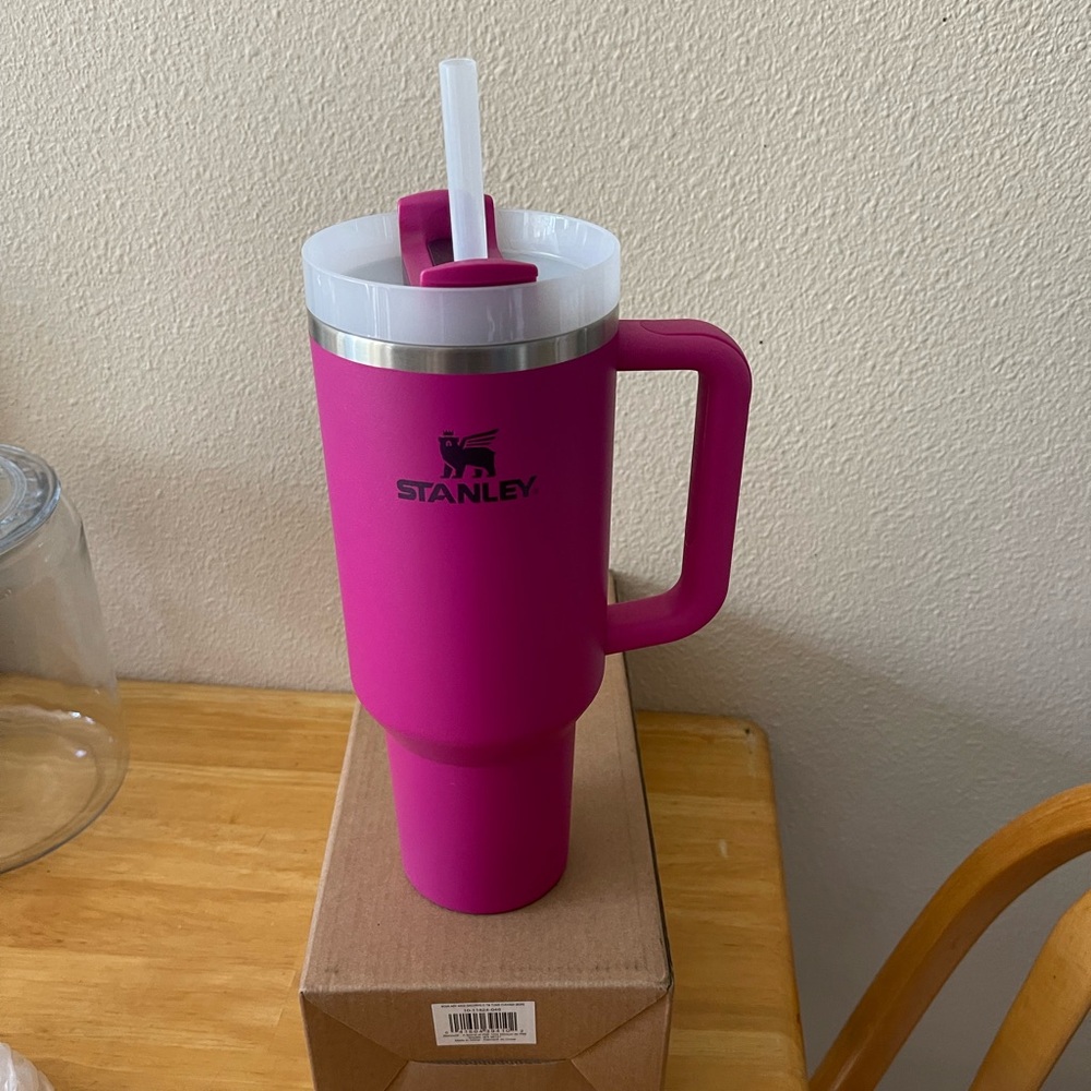 Stanley Quencher H2.0 FlowState Tumbler - 40oz Fuchsia